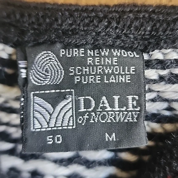 Vintage 90s wool Dale of Norway Scandinavian sweater 50 M L EUC - Picture 7 of 17